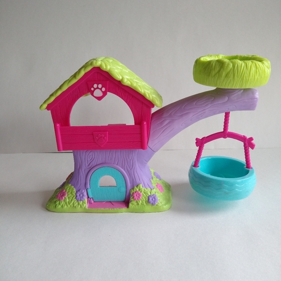 2008 MEG Puppy in My Pocket Spin and Swing Treehouse Playset with Poodle Puppies - Picture 2 of 15